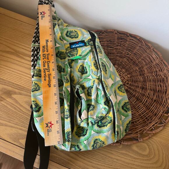 KAVU Rope Sling Bag Kiwi Print Backpack Hiking Travel Outdoor Adjustable Strap - Picture 10 of 10